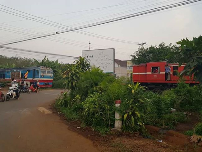 Sự cố hai tàu hỏa suýt đâm nhau ở Đồng Nai đặt ra câu hỏi lớn về tính an toàn của các hệ thống thiết bị tín hiệu tự động (Thời sự trưa 28/02/2018)